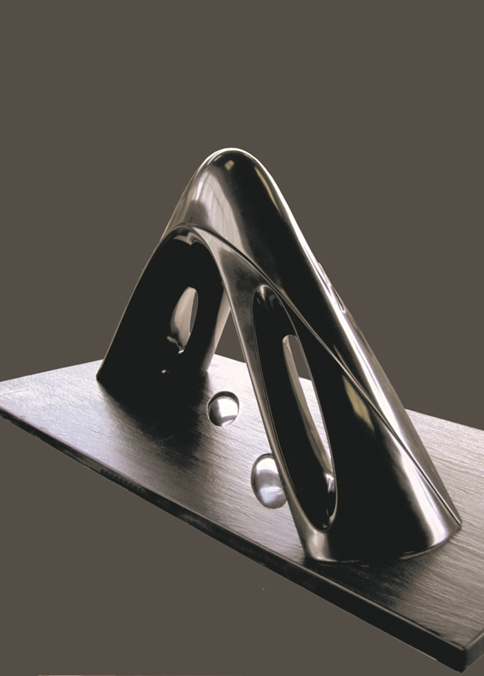 Triangle hole - Yoshio Okuyama